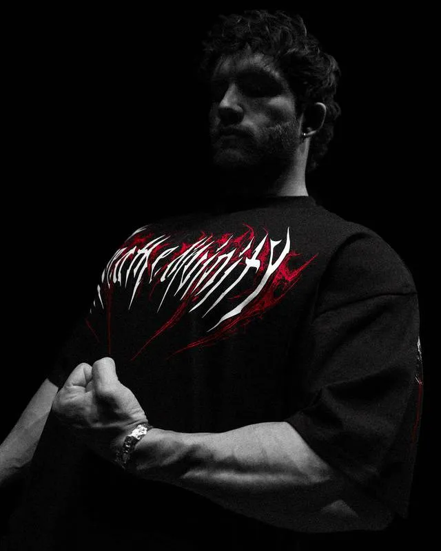 Hollow Souls Oversized T-Shirt — Red